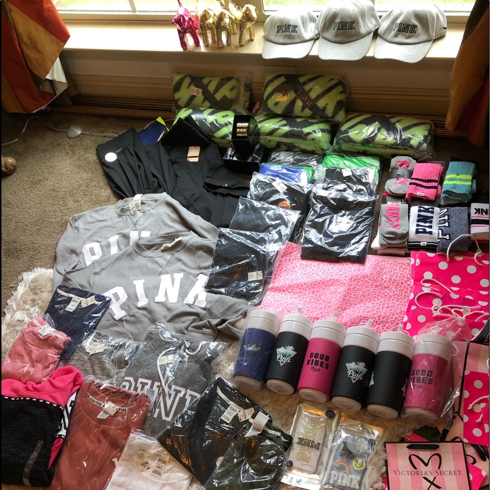 Vs pink resellers bundle